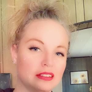 Meet your Posher, Desiree